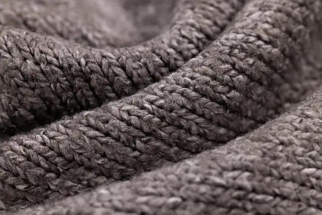 Comment choisir les bons matériaux pour votre Atelier de Mode