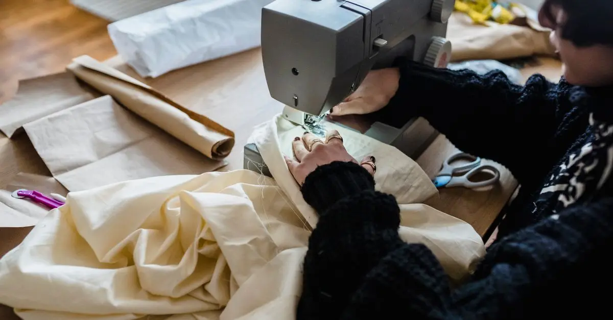 Comment choisir la machine à coudre idéale pour votre atelier